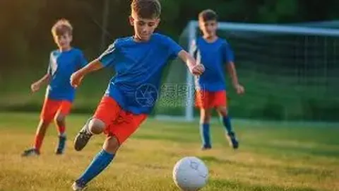 拜仁热猎累西腓新星泽-卢卡斯，巴萨紧随其后，中场争夺战一触即发！